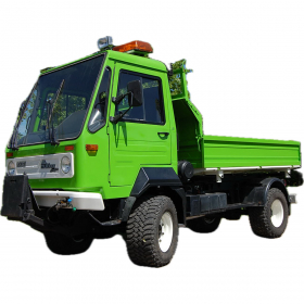 Multicar M26.4 mit grüner Kabine, fotografiert im Freien – robuste Lösung für vielseitige Einsätze im kommunalen Bereich. M26.4 - IVECO 2,8l